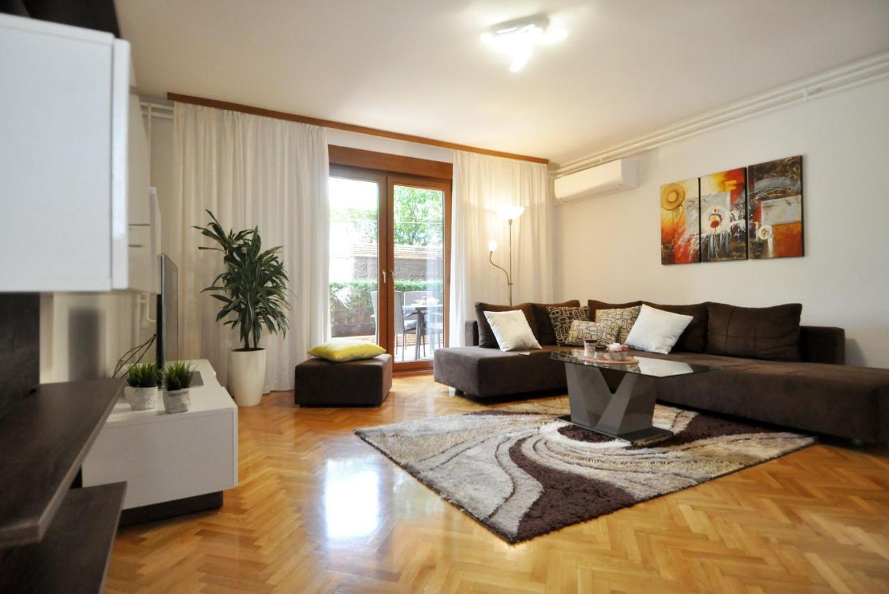 Apartman Lory Пула Екстериор снимка