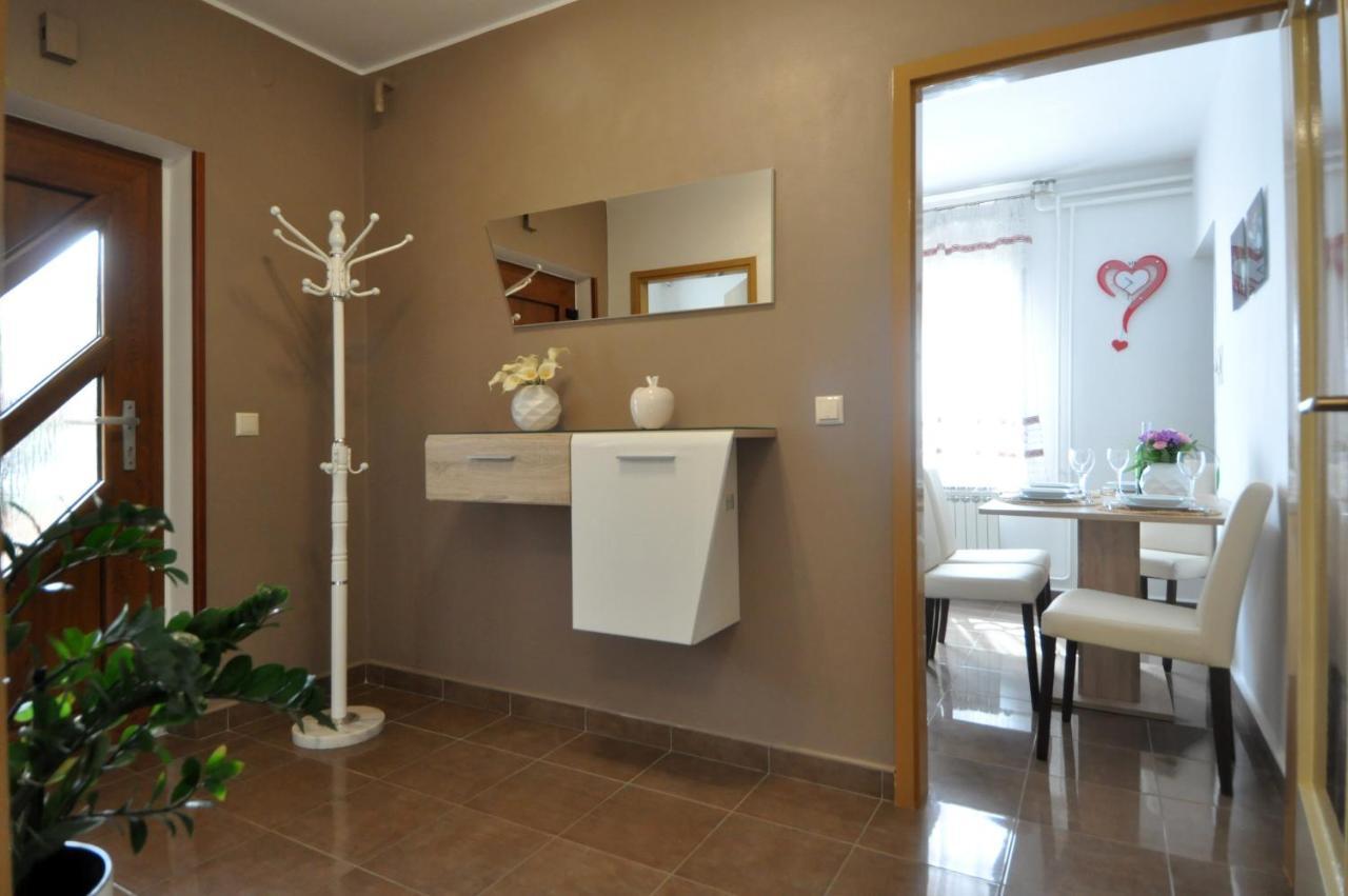 Apartman Lory Пула Екстериор снимка