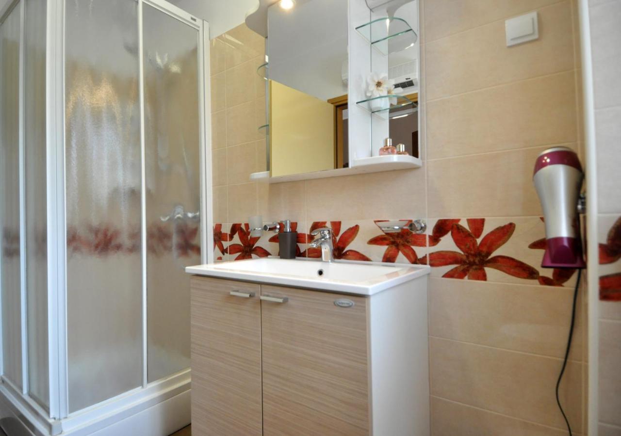 Apartman Lory Пула Екстериор снимка